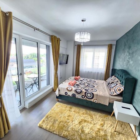 Near Airport 2 Rooms Apartments In Himson Iasi Luaran gambar