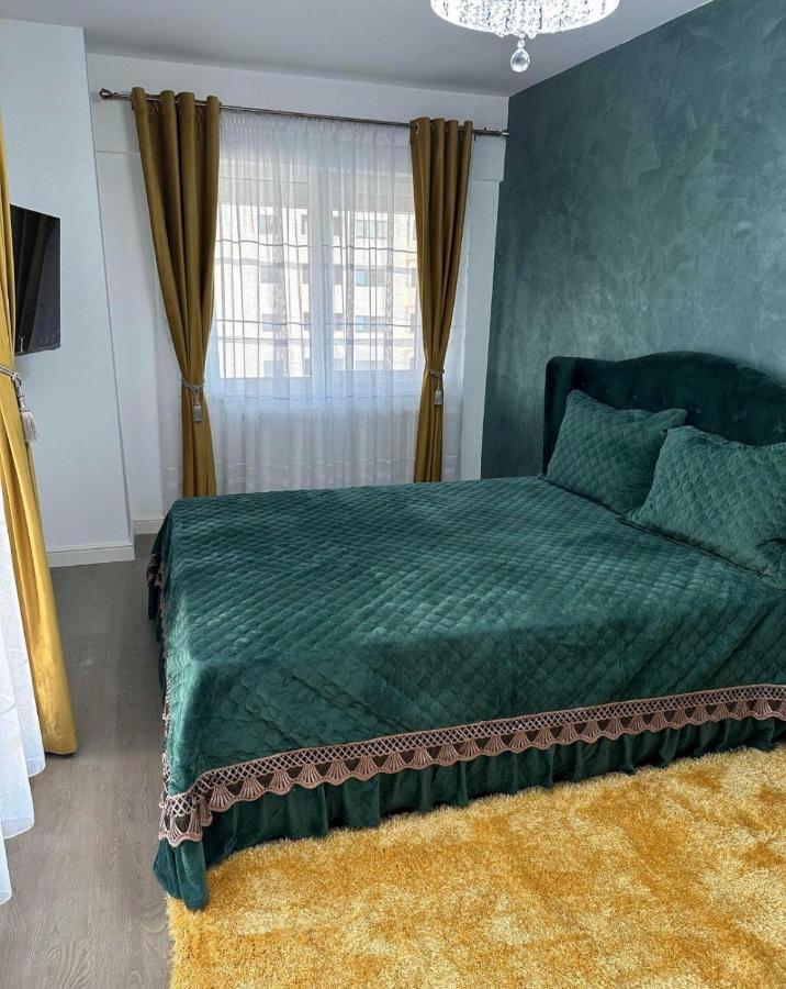 Near Airport 2 Rooms Apartments In Himson Iasi Luaran gambar