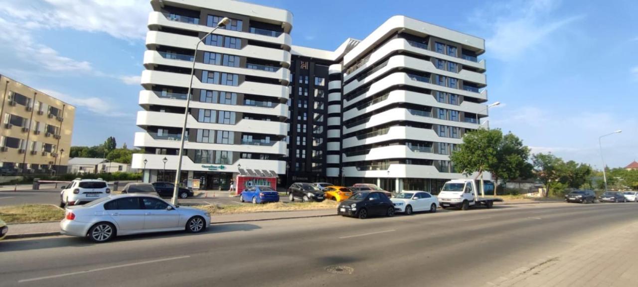 Near Airport 2 Rooms Apartments In Himson Iasi Luaran gambar