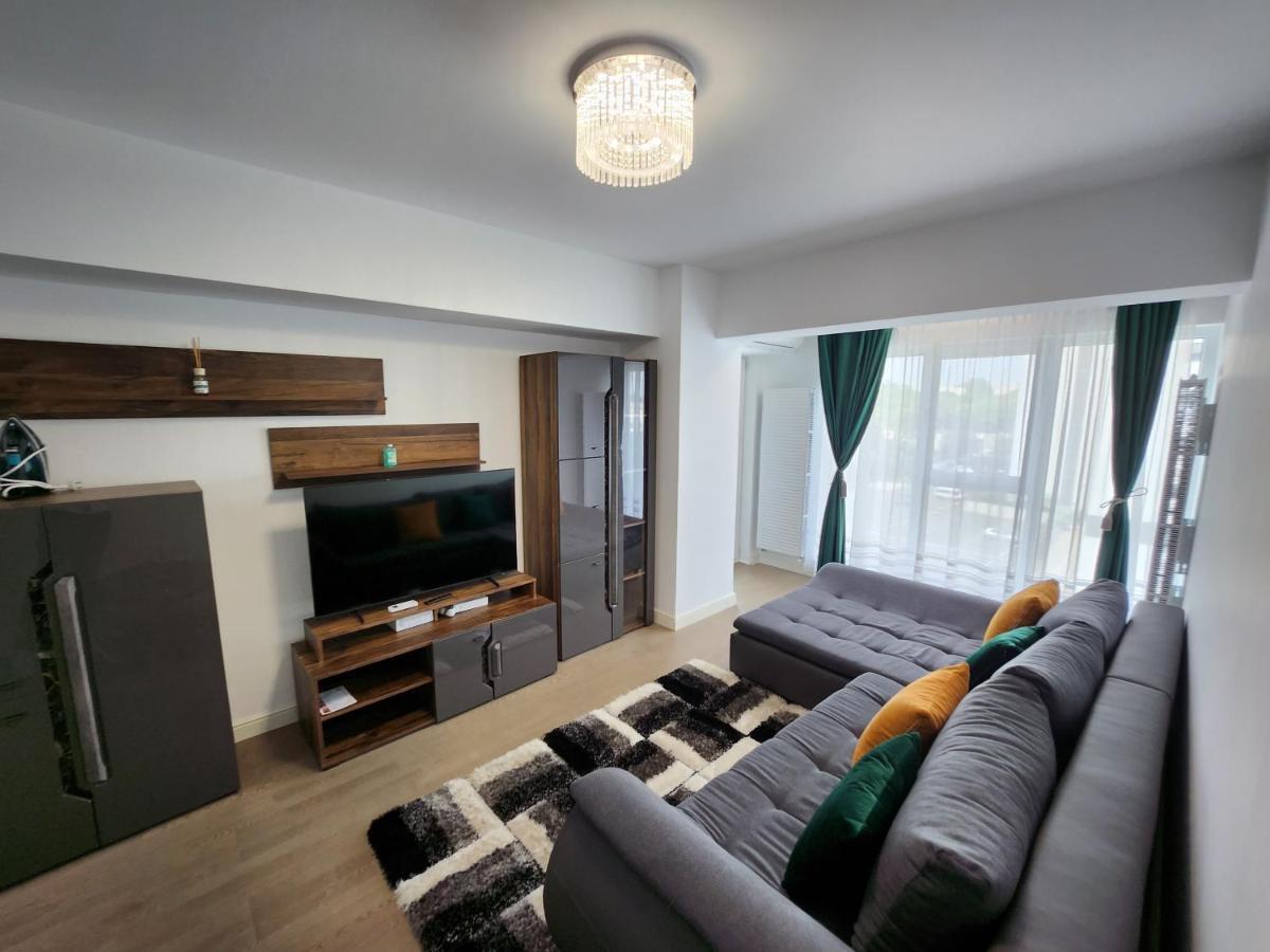 Near Airport 2 Rooms Apartments In Himson Iasi Luaran gambar