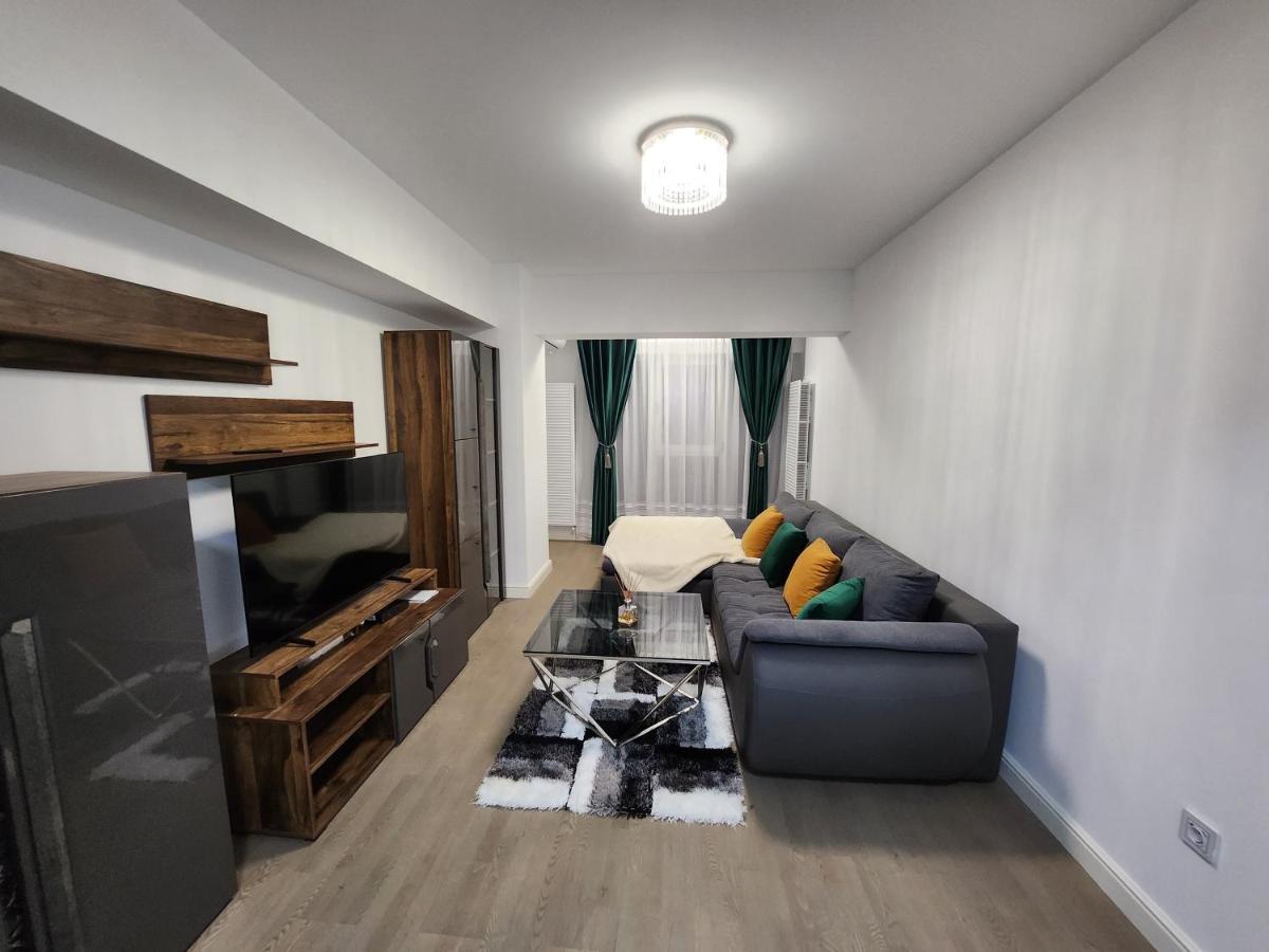 Near Airport 2 Rooms Apartments In Himson Iasi Luaran gambar