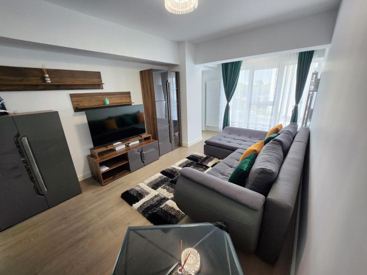 Near Airport 2 Rooms Apartments In Himson Iasi Luaran gambar
