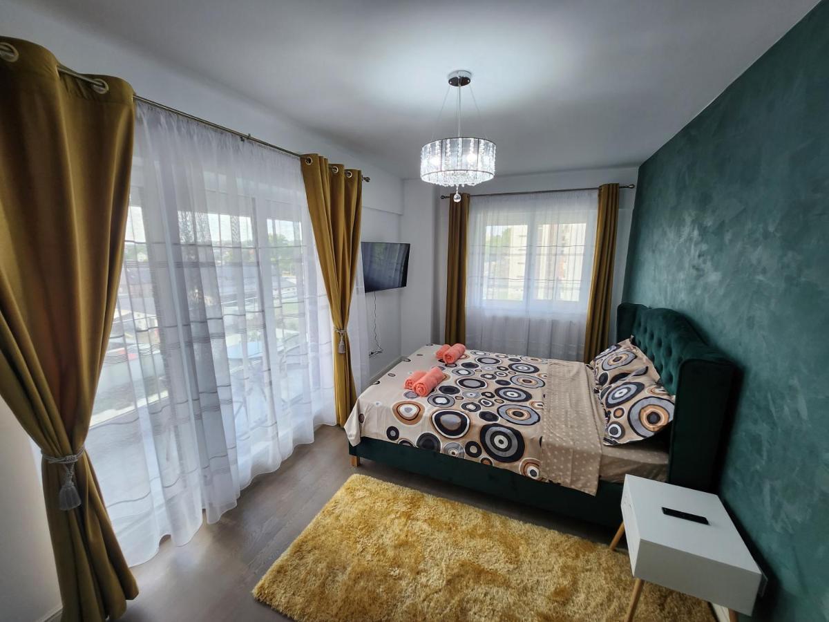 Near Airport 2 Rooms Apartments In Himson Iasi Luaran gambar