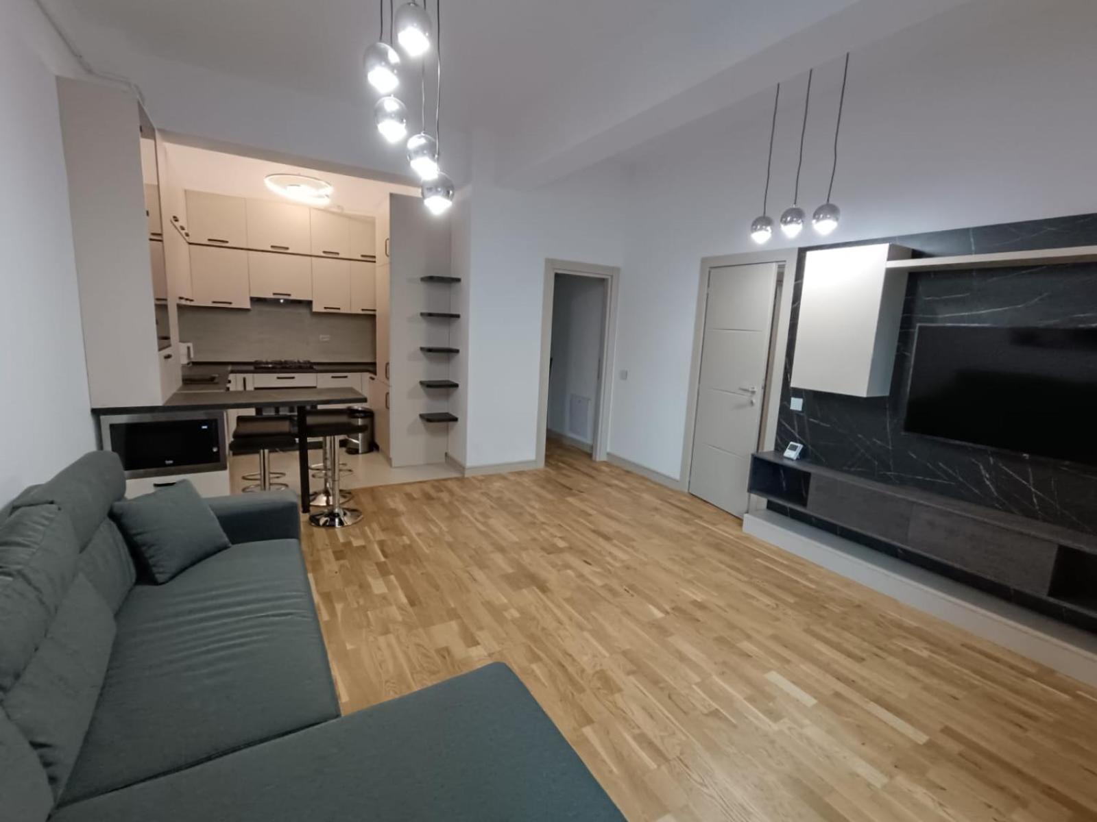 Near Airport 2 Rooms Apartments In Himson Iasi Luaran gambar