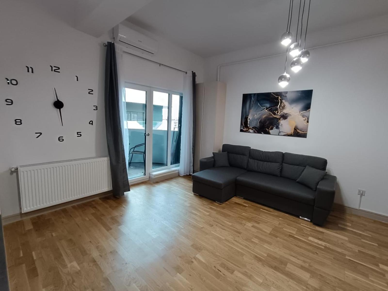Near Airport 2 Rooms Apartments In Himson Iasi Luaran gambar
